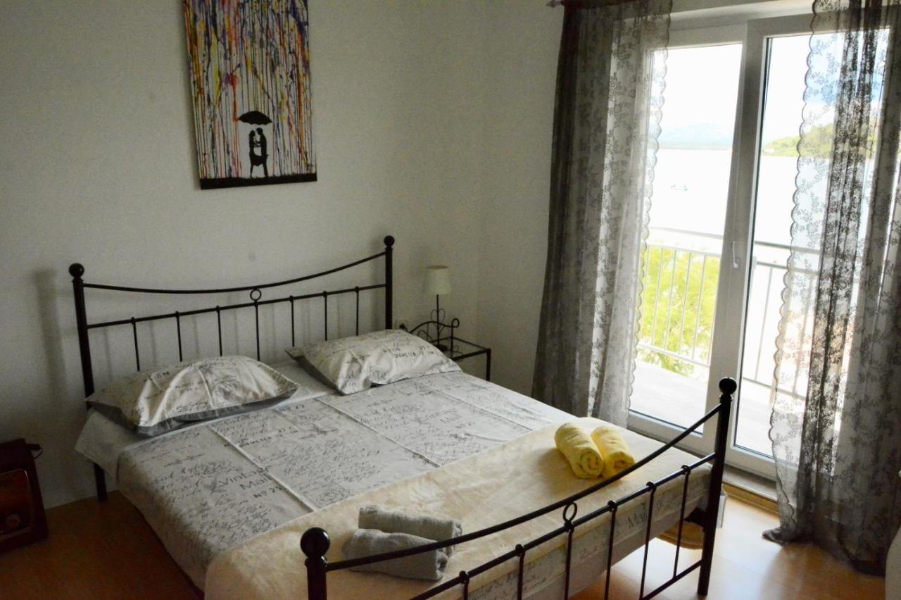 apartman Klara Murter Bagian luar foto