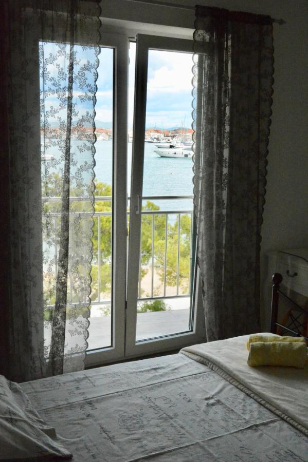 apartman Klara Murter Bagian luar foto