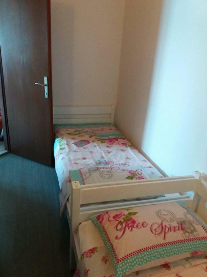 apartman Klara Murter Bagian luar foto
