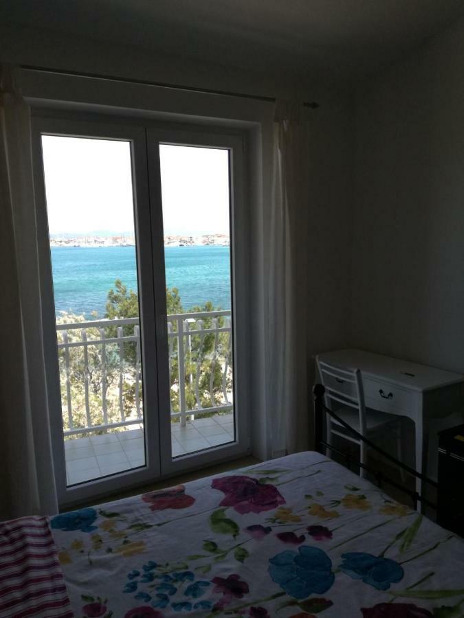 apartman Klara Murter Bagian luar foto